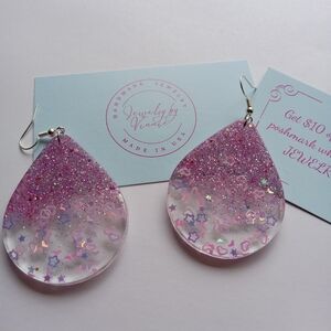 Hand Crafted Resin Earrings Part Of The "Purple Paridise" Collection